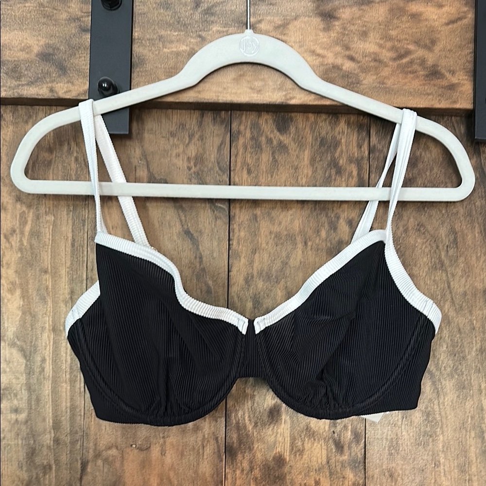 Abercrombie & Fitch Black and White Bikini with Adjustable Straps